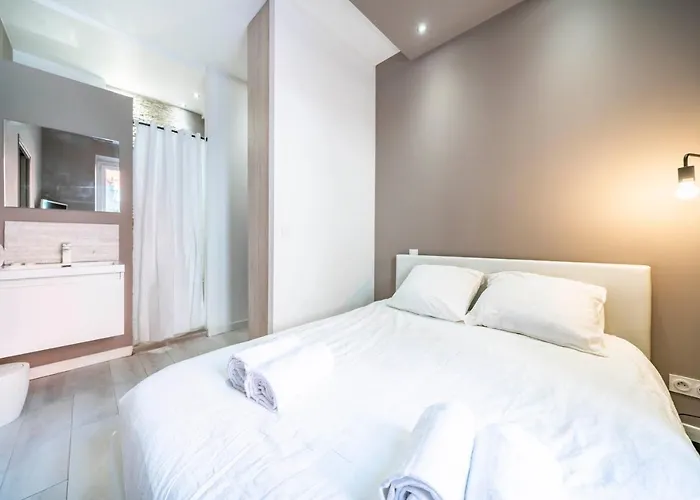 Apartment Frontiere Monaco - Moderne Renove - Ah *